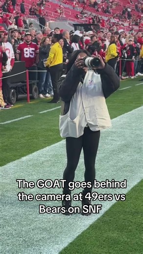 Simone Biles shooting a few pictures of the #49ers vs. #Bears on #SNFonNBC. Her husband, Jonathan Owens, plays for Chicago. #FTTB #49ersfaithful @NBC Bay Area