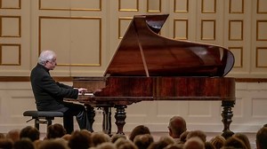 Kritik – András Schiff in Salzburg: Ein hinreißender Klavierabend | BR-Klassik