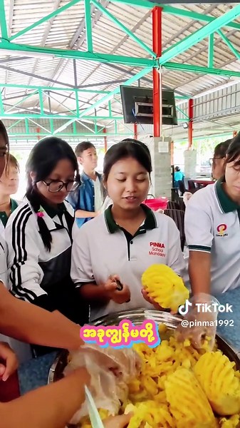 Grade 11 Chapter 1 ကို စာအုပ်ထဲမှာတင် မဟုတ်ဘဲ လက်တွေ့စမ်းသပ်ကြမယ်! 🍇🧪 ​Grade 11 Chemistry/Biology ရဲ့ အရေးကြီးတဲ့ အခန်းတစ်ခုဖြစ်တဲ့ Fermentation (အချဉ်ဖောက်ခြင်း) သဘောတရားကို ကျောင်းသား၊ ကျောင်းသူလေးတွေ ကိုယ်တိုင် ဝိုင်လုပ်ရင်း လက်တွေ့လေ့လာထားတဲ့ Vlog လေးပါ။ ✨🎬#pinma #activites #vlog #creatorsearchinsights