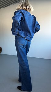 Double denim gets a fall-ready upgrade. This layered approach shows just how versatile tone-on-tone denim can be for building effortlessly chic looks. It’s all about mixing oversized blazers, a trench, and thoughtful layers for the perfect seasonal outfit. I’m Yara, and I help Gen X women dress with flair and confidence. Double denim is a versatile base that, when styled right, can carry you through any day of the week or on trips with ease. 📍Style Tip: Tone-on-tone double denim is simple to st