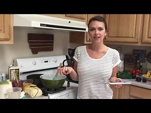 Billie Bakes: Blackberry Lemon Coconut Cake || August 2018