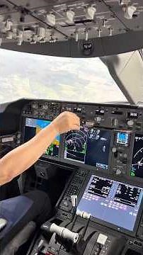 Boeing 787-9 Dreamliner Smooth Landing at London Heathrow ✈️ #boeing787 #boeing787dreamliner