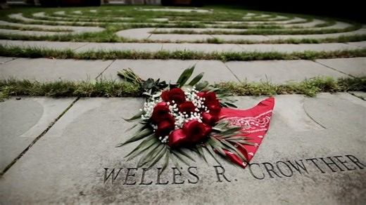 Welles Crowther, a former Boston College lacrosse player who had a trademark red bandana, was working in New York on Sept. 11, 2001. This is the story of how he led people to safety after terrorists struck the World Trade Center. | ESPN
