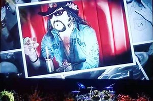 VINNIE PAUL: Video Footage, Photos Of 'A Public Celebration Of Life'