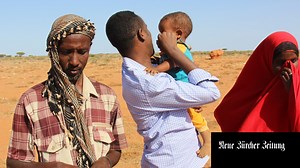 Die 10-jährige Deeqa verblutet in einem somalischen Spital, nachdem ihre Genitalien verstümmelt worden sind. Eine Aktivistin begibt sich daraufhin auf Spurensuche | NZZ