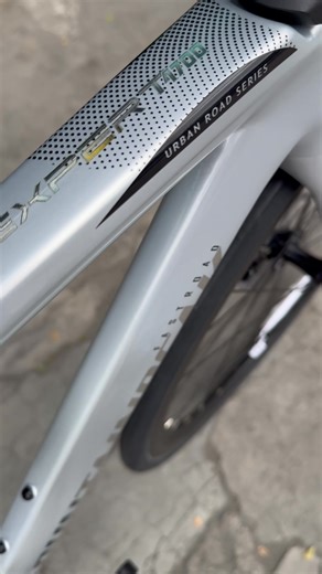 Yayamanin colorway💪 𝐌𝐨𝐮𝐧𝐭𝐚𝐢𝐧𝐩𝐞𝐚𝐤 𝐄𝐱𝐩𝐞𝐫𝐭 𝐓𝟒𝟕𝟎𝟎 Aero Road Bike Integrated Color Aurora Silver White Size 44 Size 46 SRP 38,000❎ Clearance Sale P27,490✅✅✅ SALE❗SALE❗SALE❗ Limited stocks only 🔸Specs: ⤵️ Frame Mountainpeak Alloy Frame X6, Aero Design, Internal cabling, Disc, Thru Axle, M12x142mm Handlebar and Stem: Branta Aero Drop Bar, Internal Cabling, Integrated Handlebar and Stem Fork: EXPERT Aero fork X6 alloy, M12×100mm inner cable, thru-axle Shifters: SHIMANO TIAGRA R4