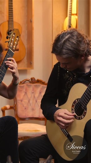 🎬 New Concert Video Out Now! A fresh release on our YouTube channel: French guitar duo Roxane Elfasci & Baptiste Erard takes the stage with a program that redefines what a classical guitar concert can be. In this reel: their hypnotic rendition of Étude 6 by Philip Glass, performed on a 2024 Stephan Connor Lattice 64 cm and a 2025 Silvia Zanchi Doubletop REG Limited Edition. But this is just a glimpse. 👉 Watch the full concert now – a bold, refreshing journey beyond the traditional guitar reper