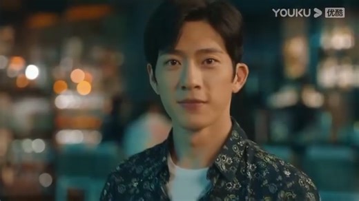 60K views · 1.4K reactions | Sweet girl meets her painful first love again after seven years, and she runs away 七年后甜妹再遇初恋，他一开口她转头就跑 #女心理师 #Psychologist #杨紫 #井柏然 #王嘉 #菅纫姿 | 飞鸟影视 | Facebook