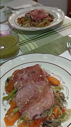 #Delicious tuna loin medallions with vegetables😋☕#Easyrecipe Subscribe, comment, and leave a like👑🌹