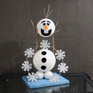 Easy Olaf snowman DIY idea | GH Media