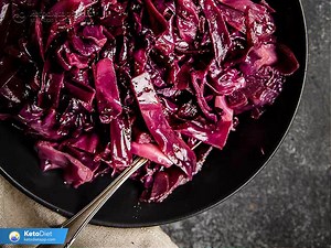 Super Simple Low-Carb Braised Red Cabbage | KetoDiet Blog