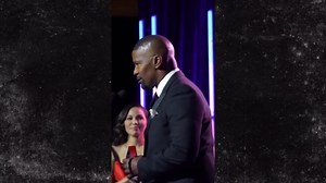 Jamie Foxx Gets Emotional Saying He Almost Died in Medical Emergency