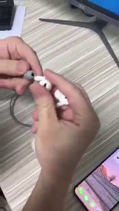 844K views · 10K reactions | Power bank of AirPods! Now you can charge AirPods Pro and listen to music at the same time. #reels #tech #powerbank #airpodspro #lifehack | REWA Tech | Facebook