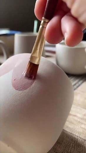 74K views · 202 reactions | How to decorate a mug ❤️ ••• Follow @ceramicaalegria for more! | The Ceramic School | Facebook