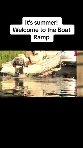 Summer is finally here!! Enjoy all those public boat ramp fails.😳🙄. #boatrampfails #boatlife #summer #boatramp #dummytraining #fishing #onthewater #wannagoforaride