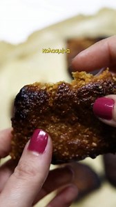 Soft Cookies Βρώμης 3 υλικά Αρκετά κολάσιμα! Baby friendly 1 & Family Friendly Θα χρειαστείς: ( για 6 μεγάλα 🍪) 50 gr βρώμη 50 gr μέλι 50 gr ταχίνι Ανακατεύεις όλα τα υλικά. Τα κάνεις ρολό σε μία μεμβράνη και το βάζεις κατάψυξη για 30 λεπτά. Κόβεις σε 6 κομμάτια, πλ@θεις σαν cookies Ψήνεις σε φούρνο (προθερμασμένο ) ή airfryer 12 λεπτά στους 180.. Óταν έχω ξεμείνει από μέλι του πεθερούλη το μόνο που τρώμε στο σπίτι είναι από @melisson_ergo_ . #cookies #soft | Grecian Taste