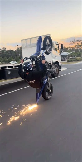 Learnt how to scrape#scrape #cheeky #niche #stark #wheelie