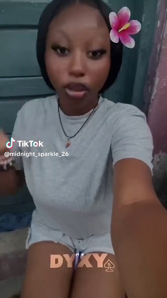 Vidéos de midnight_sparkle_✨🦋 (@midnight_sparkle_26) avec son original - 🤍E-S-T-H-E-R🦋