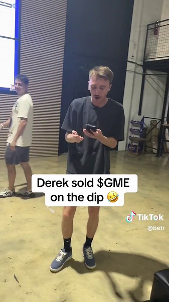 Roaring Kitty GameStop Stock Mishap - Hilarious Fail Compilation