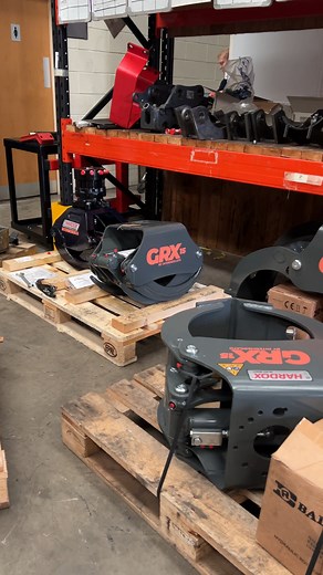 Full range of timber and selector type hydaulic grabs for mini excavators. All available with or without continuouos hydraulic rotation. | DIGBITS