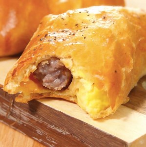 1.3M views · 11K shares | Listen up, you must try Breakfast Kolaches. You. Must. Get more Panda on our app: smarturl.it/MrCP | Cooking Panda | Facebook