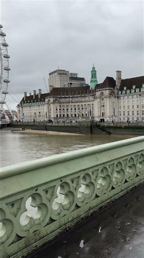Bagpiper on Westminster Bridge—Big Ben & London Eye | Only in London #Westminster #LondonEye #London