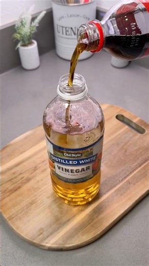 Coca-Cola Works Better as a Cleaner Than a Drink #cleaning #hack #lifehacks