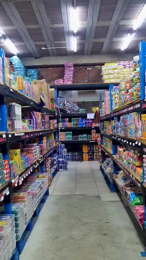 Add a festive twist to your holidays with King Candy Canes 12’s, because nothing says Christmas like pretending your candy is a magic wand! 🎄✨🍭 These peppermint delights are perfect for decorating your tree, stuffing stockings, or sneaking one when no one’s looking. Each pack includes 12 individually wrapped canes, so you can share... or “accidentally” keep them all for yourself. 😉 ✅ Perfect for: Holidays, parties, and gifts ✅ Flavor: Cool peppermint freshness ✅ Quantity: 12 candy canes per p