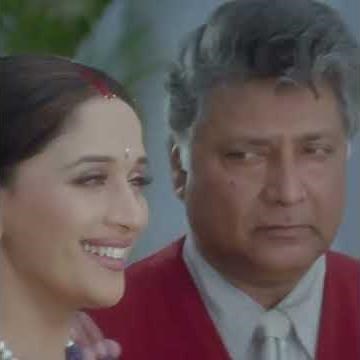 Shaadi Ke Bohot Saalo Baad jab Baap Beti Se Milne Aaya To Madhuri Dixit Ko Mili Bohot Badi Khushi