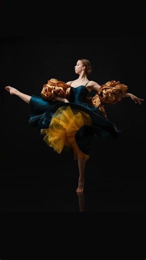 🇺🇦 Model poses for photoshoot📸 Ballet. Model Emma
