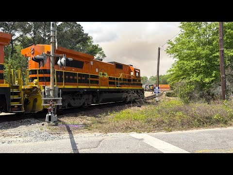 B32-8 trio on GC Y104 meet GP40-2 on CSX Y121 and wait on CSX M494! 4/1/2026 12:19 PM