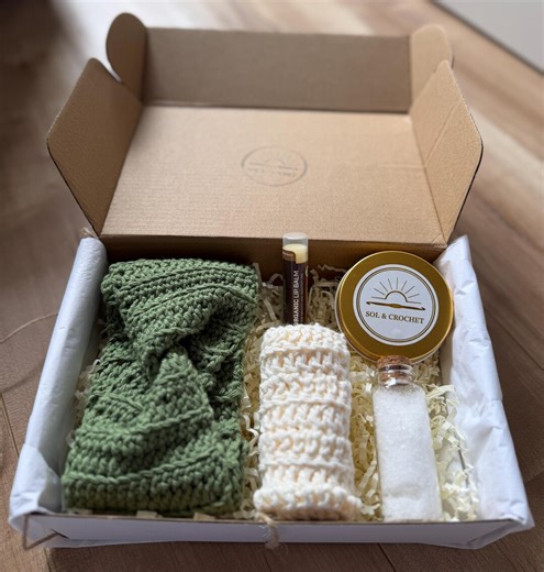 Personalized Spa Gift Box for Mom - Handmade Mother's Day Relaxation Set From Canada - Etsy