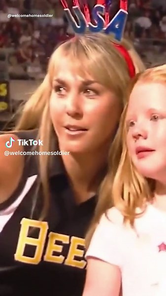 Heartwarming Moments: Soldiers Surprising Their Families