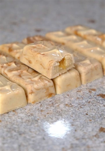 Delicious Cinnamon Toast Crunch Candy Bars