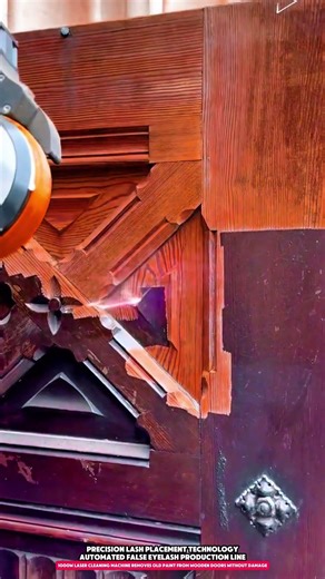 1000W Laser Cleaning Machine Removes Old Paint From Wooden Doors Without Damage