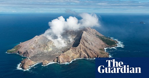 What caused the volcanic eruption on New Zealand's White Island and why was there no warning?