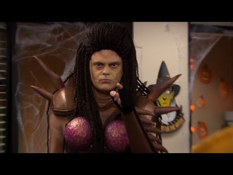 StarCraft x The Office: Dwight dresses as Kerrigan for Halloween but Toby takes his blades