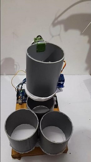 #diyprojects #diy #wastesegregation #arduinoproject #electronicsprojects #trash #schoolprojects
