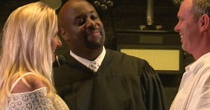 Local couple invites strangers to their wedding