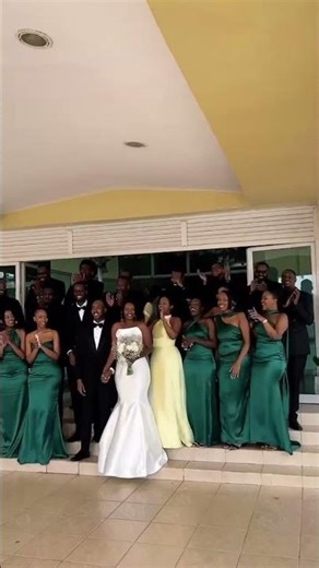 Marry Christmas, Happiness of Bride and Groom and guest#duet #wedding#love#happiness#weddingdance#dj