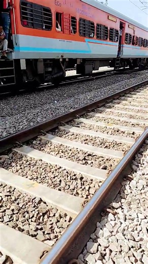 clock 1:38 #railway #train