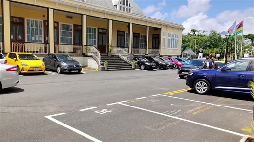 LIVE : Comité central du MMM | L'express Maurice