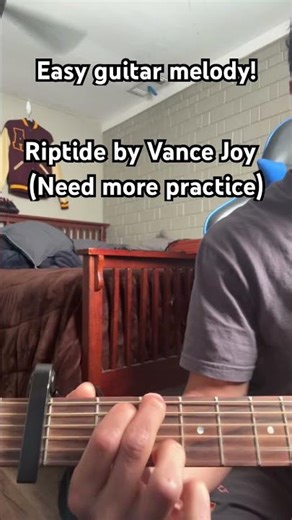 Easy guitar song! Riptide by Vance joy!