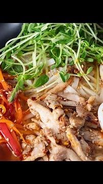 Easy Chicken Ramen with Udon Noodles and Soft-Boiled Eggs | Simple Recipe