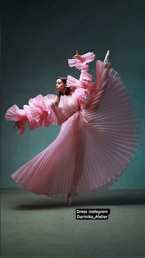 🇺🇦 Model poses for photoshoot📸 Ballet. Model Daria