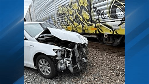 Edmonds ferry resumes after car, train crash near terminal