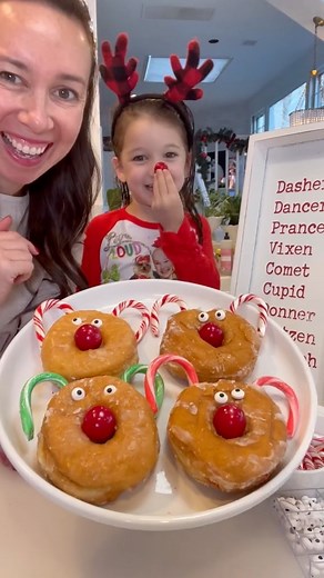 CUTEST REINDEER DONUTS The only donuts you will be making this holiday season!! | At Home With Shannon