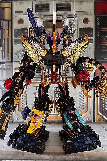 Ohsama Sentai King-Ohger: DX God King-Ohger!- Speed Gattai!#ohsamasentaikingohger #gattai #kingohger #fblifestyle #tokusatsu #supersentai #insects #mecha #fyp #epictoyart #powerrangers #shugods #megazord #reelsfacebook #toyphotography #godkingohger #extremekingohger #actionfigurephotography #giantrobot #asmrsounds #gogopowerrangers #reels #toycommunity #bandai #reelsviral #redranger #asmrvideo #mechas #kuwagata #kltoybox | Kaori’s Toy Box