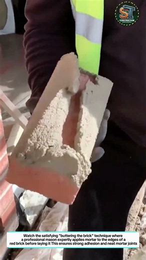 Satisfying "Butter the Brick" Technique! 🧱How Masons Apply Mortar Like a Pro