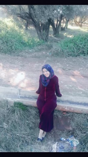 Exploring Nature in Elegant Outfits